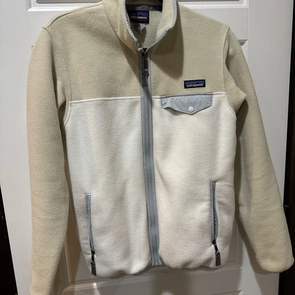 Patagonia Cream and Gray Fleece Synchilla Jacket - Picture 2 of 5